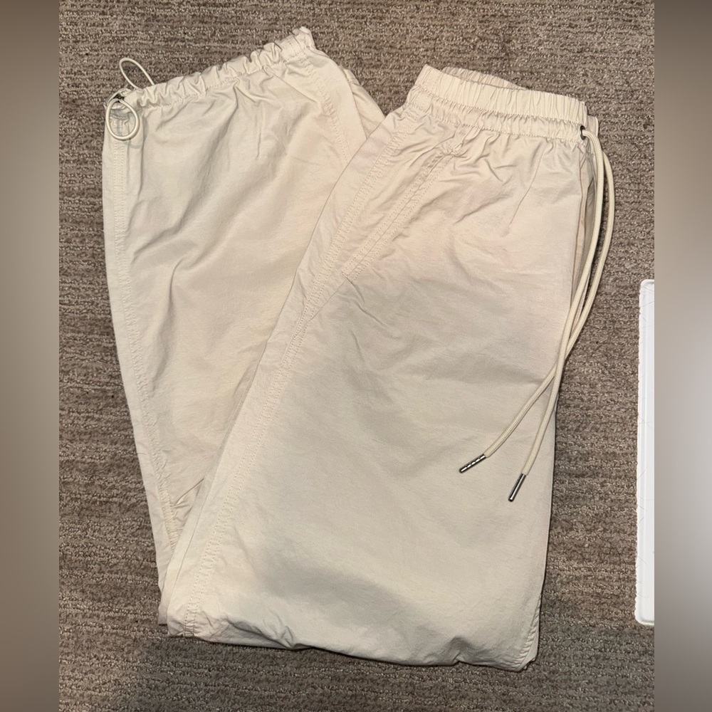 Abercrombie & Fitch Women’s Utility Parachute Pant